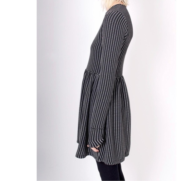 JUST Female TRAIN SHOP DRESS long sleeve black white size Small oversized - Picture 2 of 13